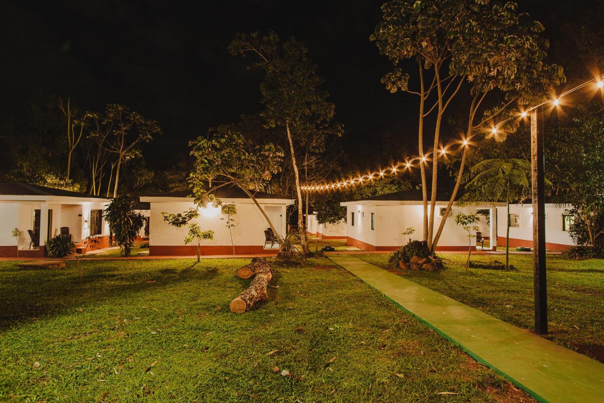 Hotel Carmen Puerto Iguazu Exterior photo