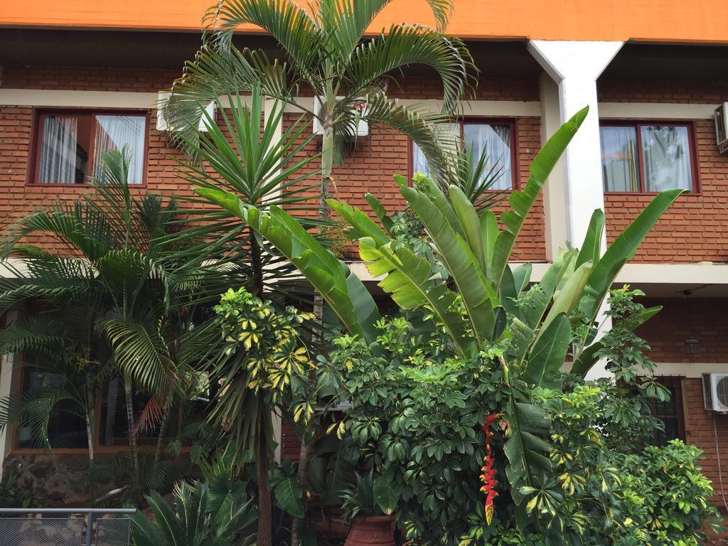 Hotel Carmen Puerto Iguazu Exterior photo